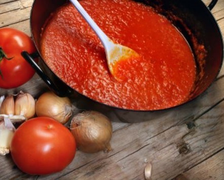 Tomato_Sauce_healthy_red_tomato_lycopene_cancer_fighting_recipe_tasty_homemade_jamaica_caribbean_ingredient